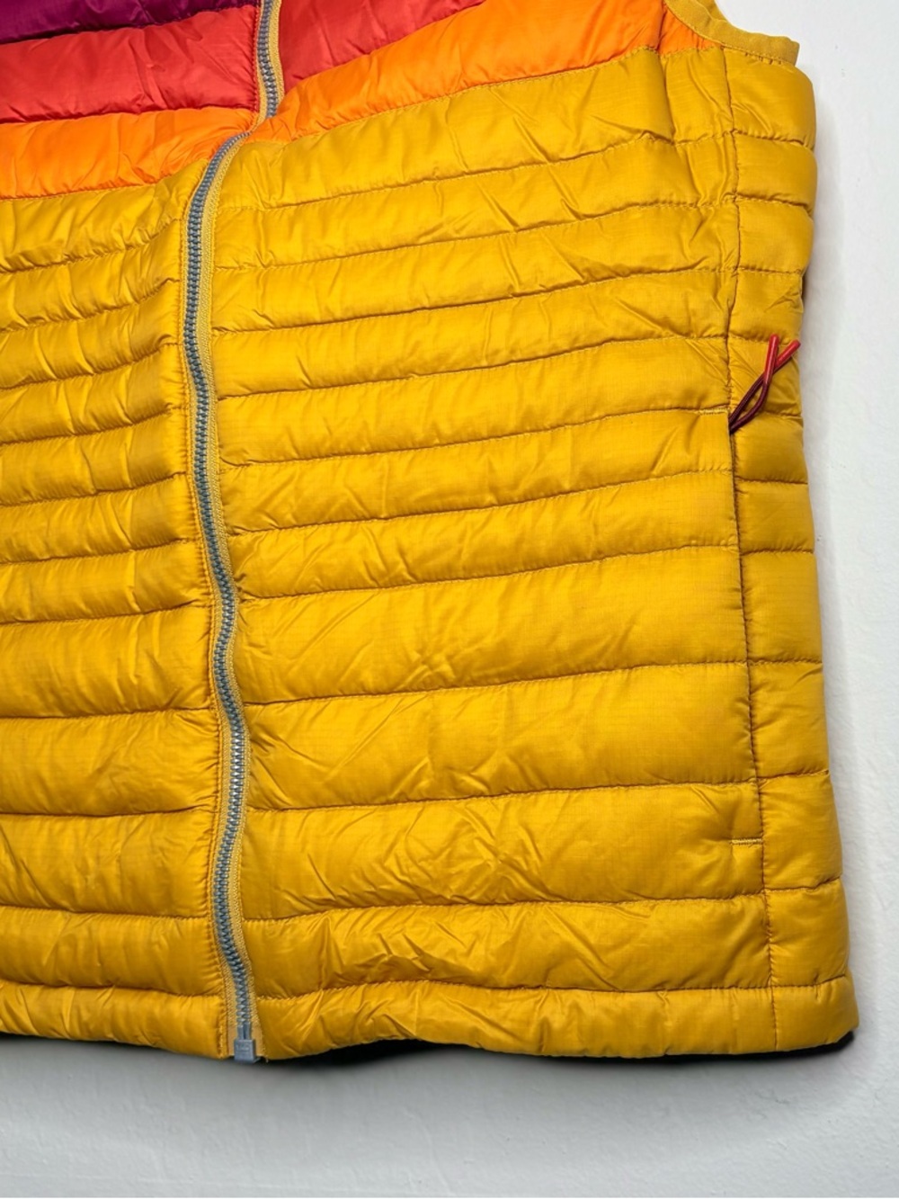 Cotopaxi Fuego Down Vest Size XS Amber Colorblock Puffer Gorpcore Outdoor - Picture 4 of 13